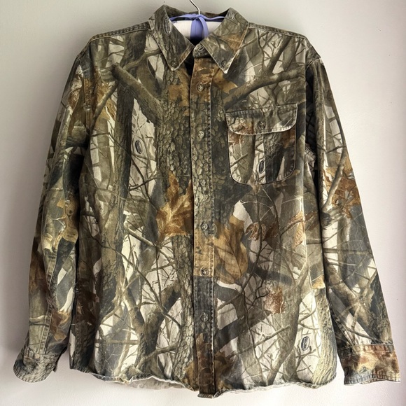 Realtree Camo Men’s Hunting Shirt - Picture 1 of 4